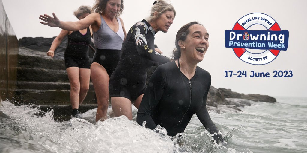 Drowning in mud dream means feeling stuck in life?